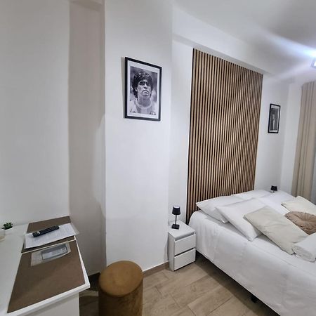 Niluna Naples Exterior photo