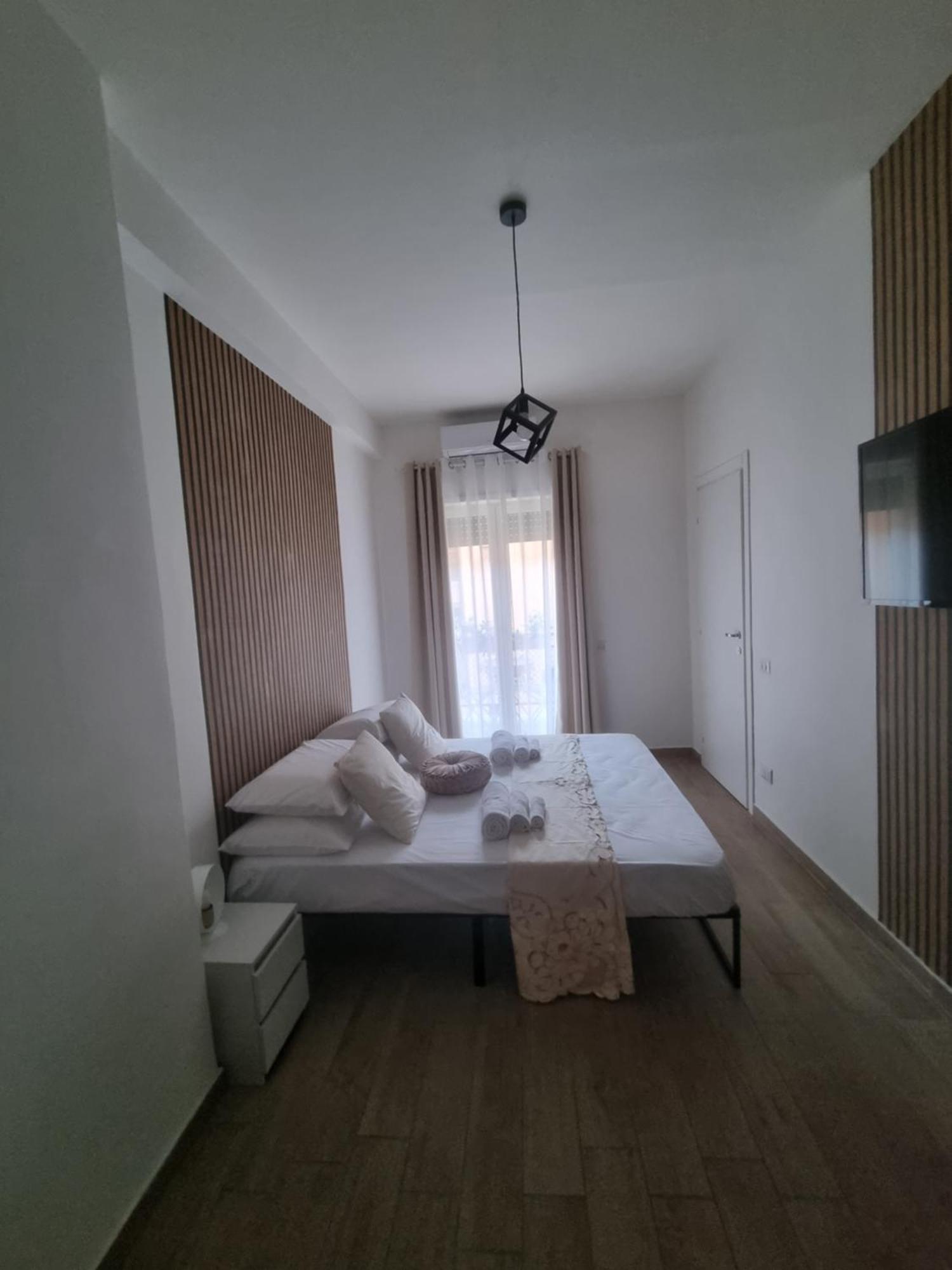 Niluna Naples Exterior photo